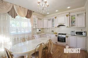 Дом 168м², 2-этажный, участок 5 сот.  