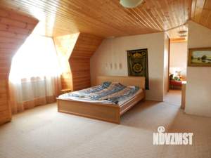 Коттедж 243м², 3-этажный, участок 10 сот.  