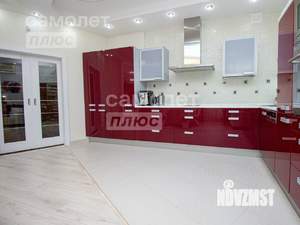 Коттедж 285м&sup2;, 2-этажный, участок 9 сот.  