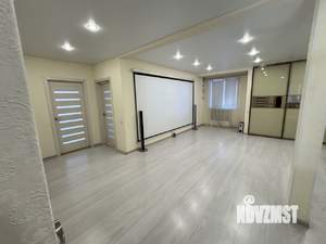 Коттедж 220м², 2-этажный, участок 6 сот.  