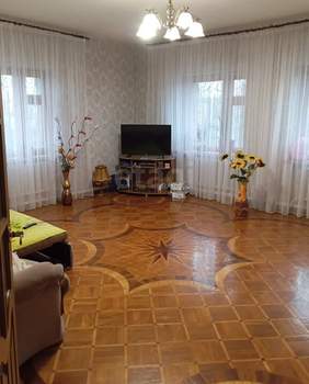 Дом 300м&sup2;, 2-этажный, участок 8 сот.  