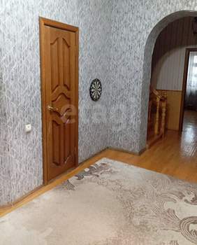 Дом 300м&sup2;, 2-этажный, участок 8 сот.  