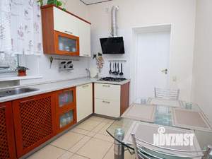 Дом 238м&sup2;, 2-этажный, участок 6 сот.  