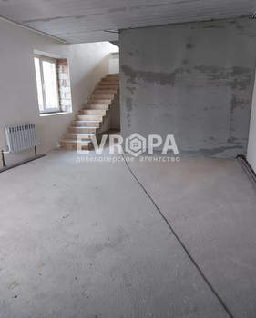 Дом 156м&sup2;, 2-этажный, участок 4 сот.  