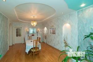 Дом 324м², 3-этажный, участок 10 сот.  
