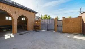 Дом 199м&sup2;, 2-этажный, участок 4 сот.  