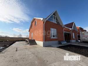 Дом 180м&sup2;, 2-этажный, участок 3 сот.  