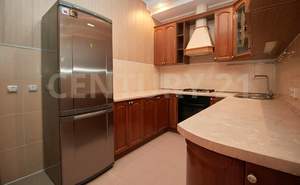 Дом 250м², 2-этажный, участок 6 сот.  