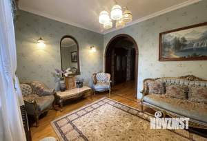 Коттедж 424м², 3-этажный, участок 11 сот.  