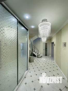 Коттедж 240м&sup2;, 2-этажный, участок 9 сот.  