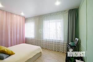 Дом 146м&sup2;, 3-этажный, участок 13 сот.  