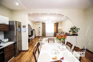 Дом 267м&sup2;, 2-этажный, участок 70 сот.  