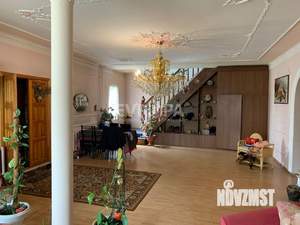 Дом 602м&sup2;, 3-этажный, участок 12 сот.  