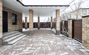 Дом 142м&sup2;, 2-этажный, участок 3 сот.  