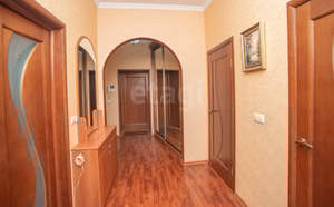 Дом 284м², 3-этажный, участок 5 сот.  