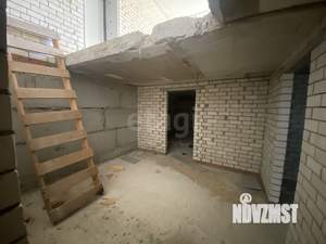 Дом 180м&sup2;, 2-этажный, участок 3 сот.  