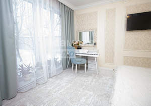 Дом 170м&sup2;, 2-этажный, участок 6 сот.  