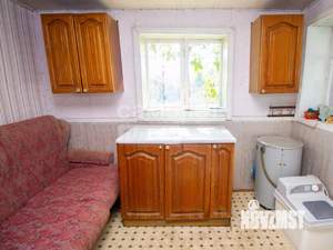 Дом 24м&sup2;, 2-этажный, участок 6 сот.  