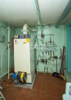 Дом 350м², 2-этажный, участок 15 сот.  