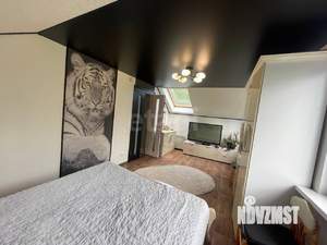 Дом 60м&sup2;, 2-этажный, участок 6 сот.  