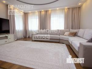 Коттедж 285м&sup2;, 2-этажный, участок 9 сот.  