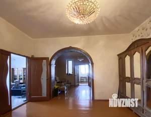 Коттедж 330м&sup2;, 1-этажный, участок 10 сот.  