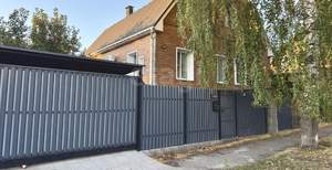 Дом 215м&sup2;, 3-этажный, участок 6 сот.  