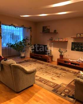 Дом 245м², 3-этажный, участок 10 сот.  