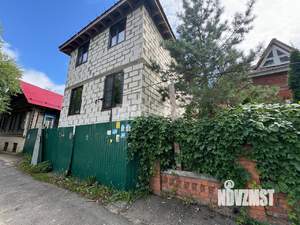 Дом 226м², 3-этажный, участок 2 сот.  