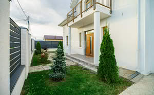 Дом 250м², 2-этажный, участок 10 сот.  