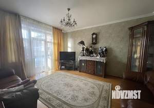 Коттедж 424м², 3-этажный, участок 11 сот.  