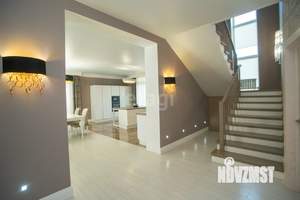 Дом 237м², 2-этажный, участок 8 сот.  