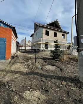 Дом 250м², 2-этажный, участок 6 сот.  