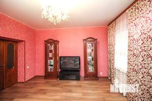 Дом 220м², 3-этажный, участок 7 сот.  