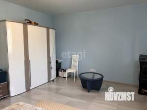 Дом 178м&sup2;, 3-этажный, участок 10 сот.  