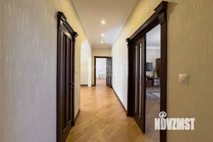 Дом 127м&sup2;, 2-этажный, участок 5 сот.  