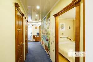 Дом 218м&sup2;, 2-этажный, участок 9 сот.  