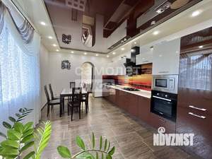 Дом 250м&sup2;, 2-этажный, участок 10 сот.  