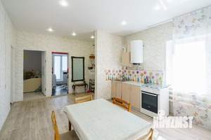 Дом 146м&sup2;, 3-этажный, участок 13 сот.  