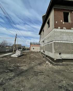 Дом 250м², 2-этажный, участок 6 сот.  