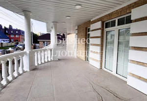 Дом 740м&sup2;, 3-этажный, участок 0 сот.  