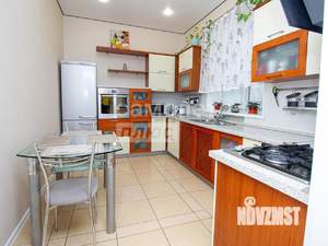 Дом 238м², 2-этажный, участок 6 сот.  