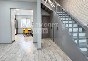 Дом 192м², 2-этажный, участок 6 сот.  