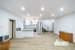 Дом 250м², 2-этажный, участок 3 сот.  