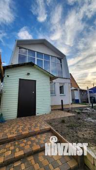 Дом 100м², 2-этажный, участок 3 сот.  