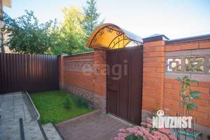 Дом 284м&sup2;, 3-этажный, участок 5 сот.  