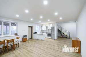 Дом 197м², 2-этажный, участок 3 сот.  