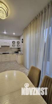 Коттедж 304м&sup2;, 2-этажный, участок 6 сот.  