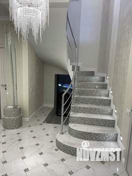 Коттедж 240м&sup2;, 2-этажный, участок 9 сот.  