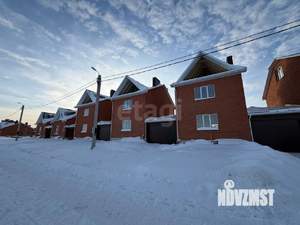 Дом 197м&sup2;, 2-этажный, участок 4 сот.  